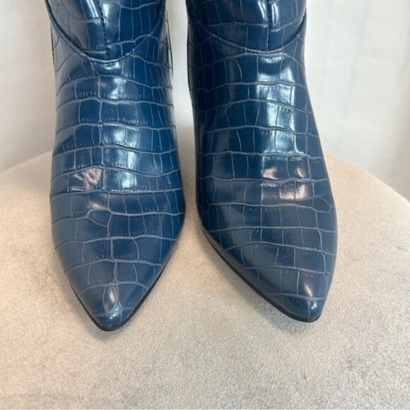 Shoe Dazzle Blue Night Is Young Asymmetrical Stiletto croc embossed Boot Sz 10 - Picture 6 of 11